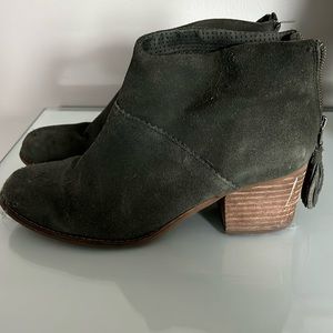 Worn in Toms short booties